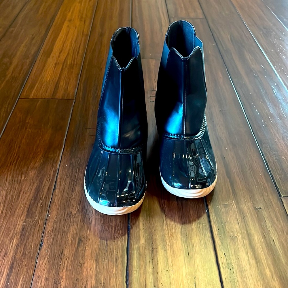 SUYU Women’s Rain Boots shoe size 8.5 M Black/Black NEW.